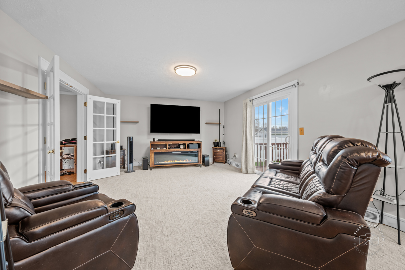 52 N Hickory Street, Cortland, IL 60112