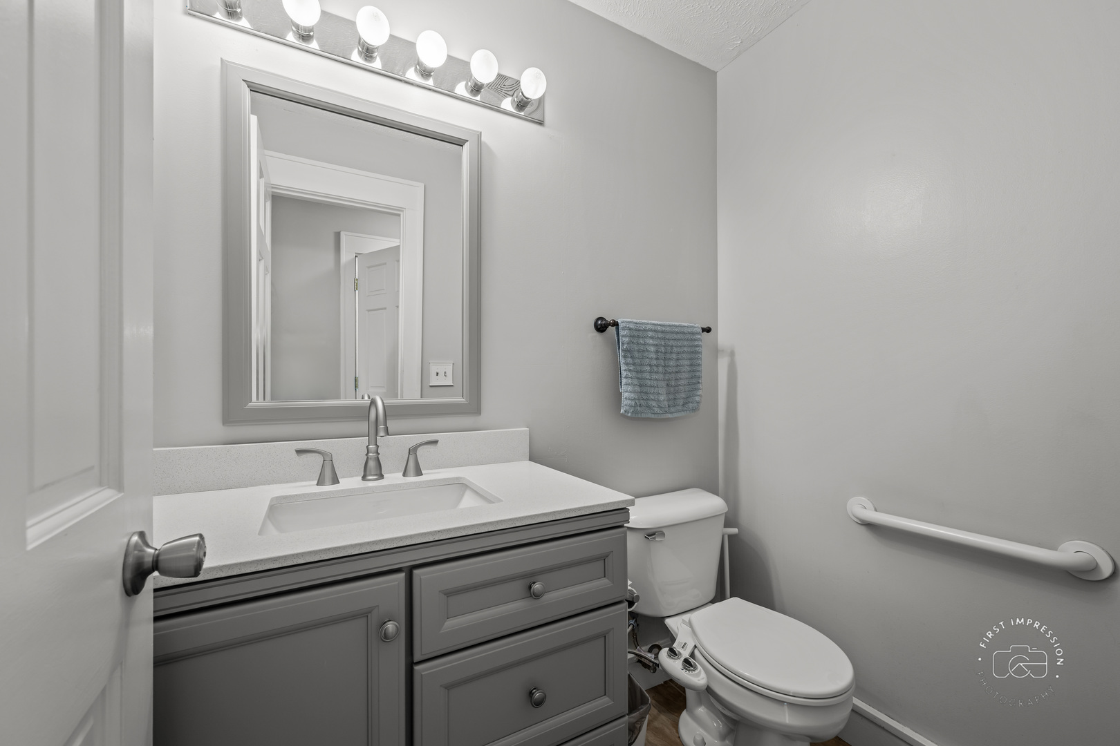 52 N Hickory Street, Cortland, IL 60112