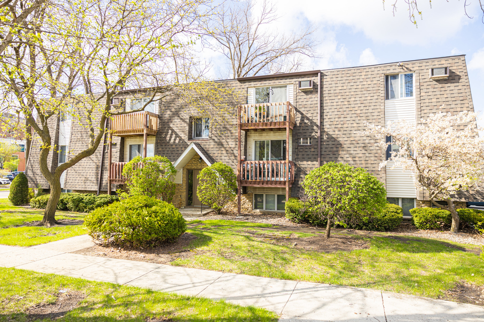 218 Madison Street #3D, Joliet, IL 60435