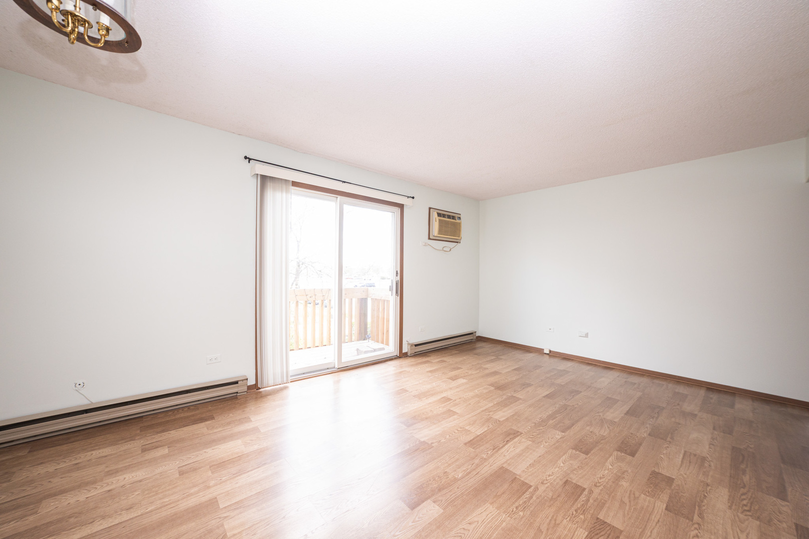 218 Madison Street #3D, Joliet, IL 60435