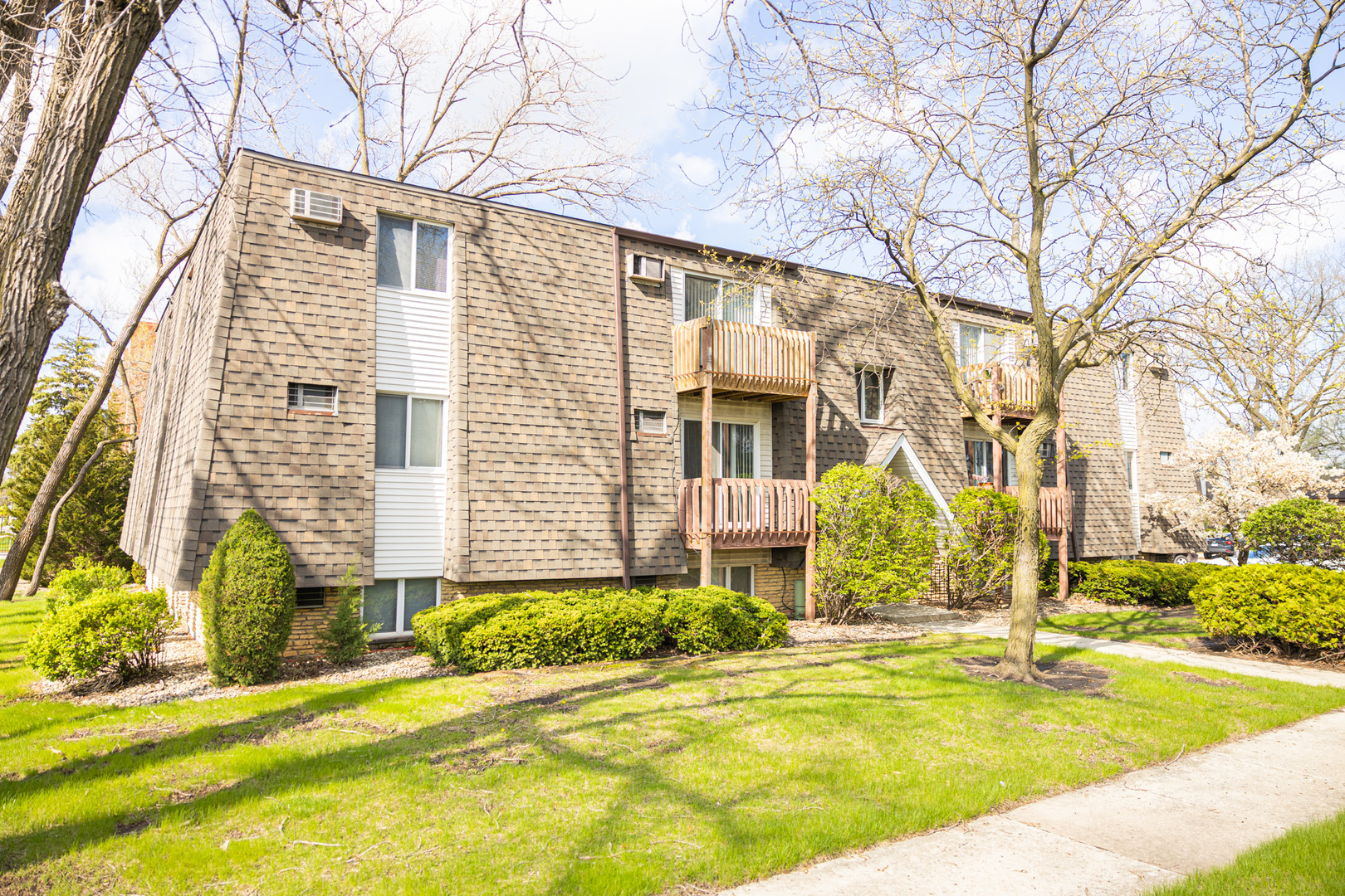 218 Madison Street #3D, Joliet, IL 60435