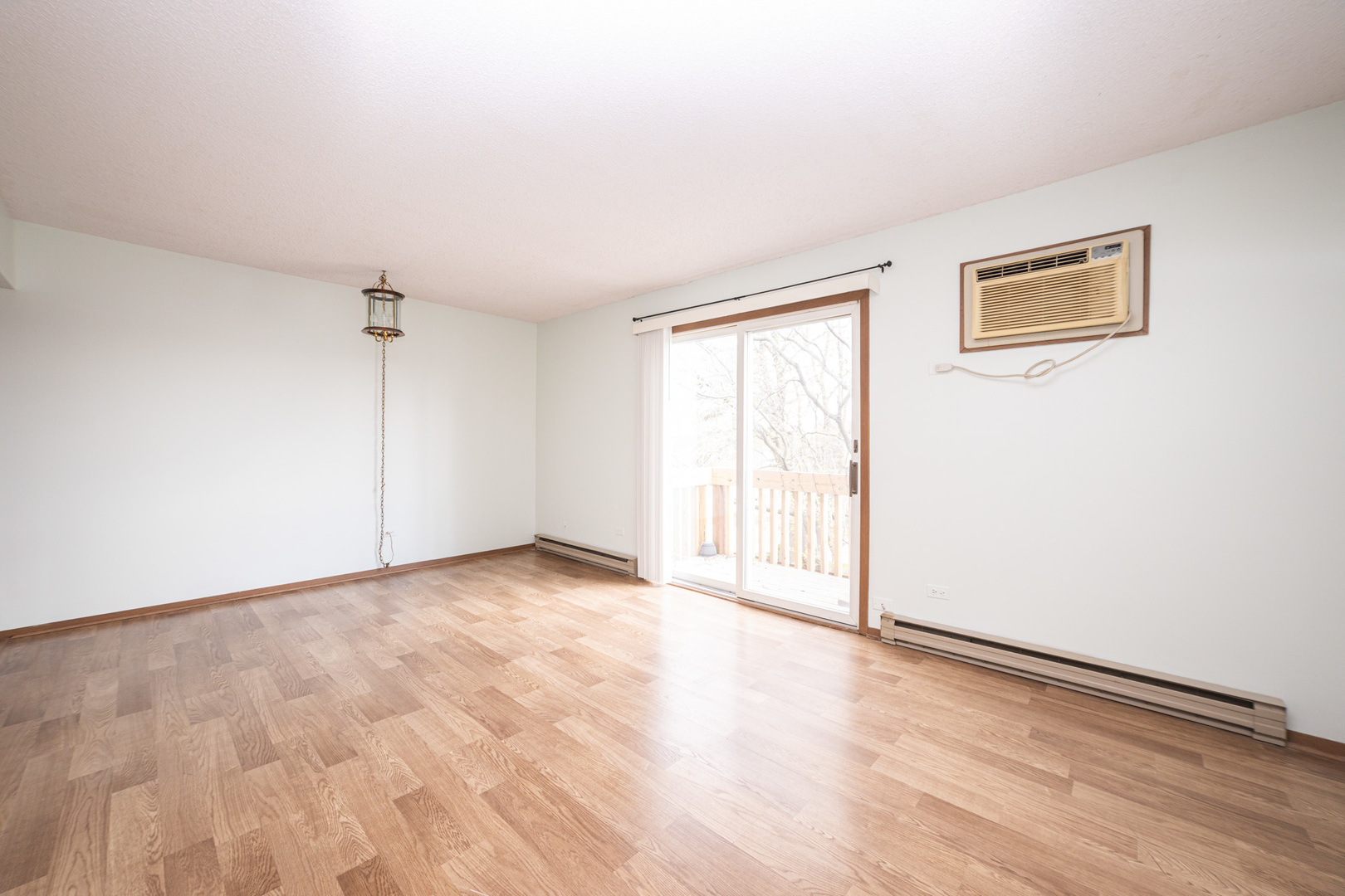 218 Madison Street #3D, Joliet, IL 60435