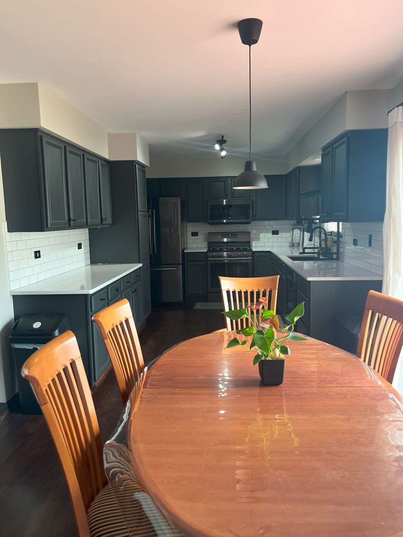 2051 Crossing Lane, Naperville, IL 60540