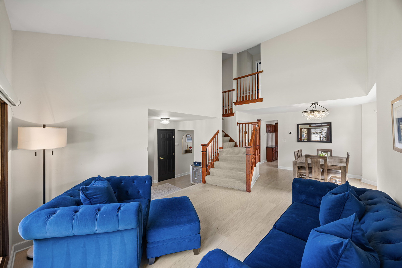 547 Newberry Drive, Elk Grove Village, IL 60007