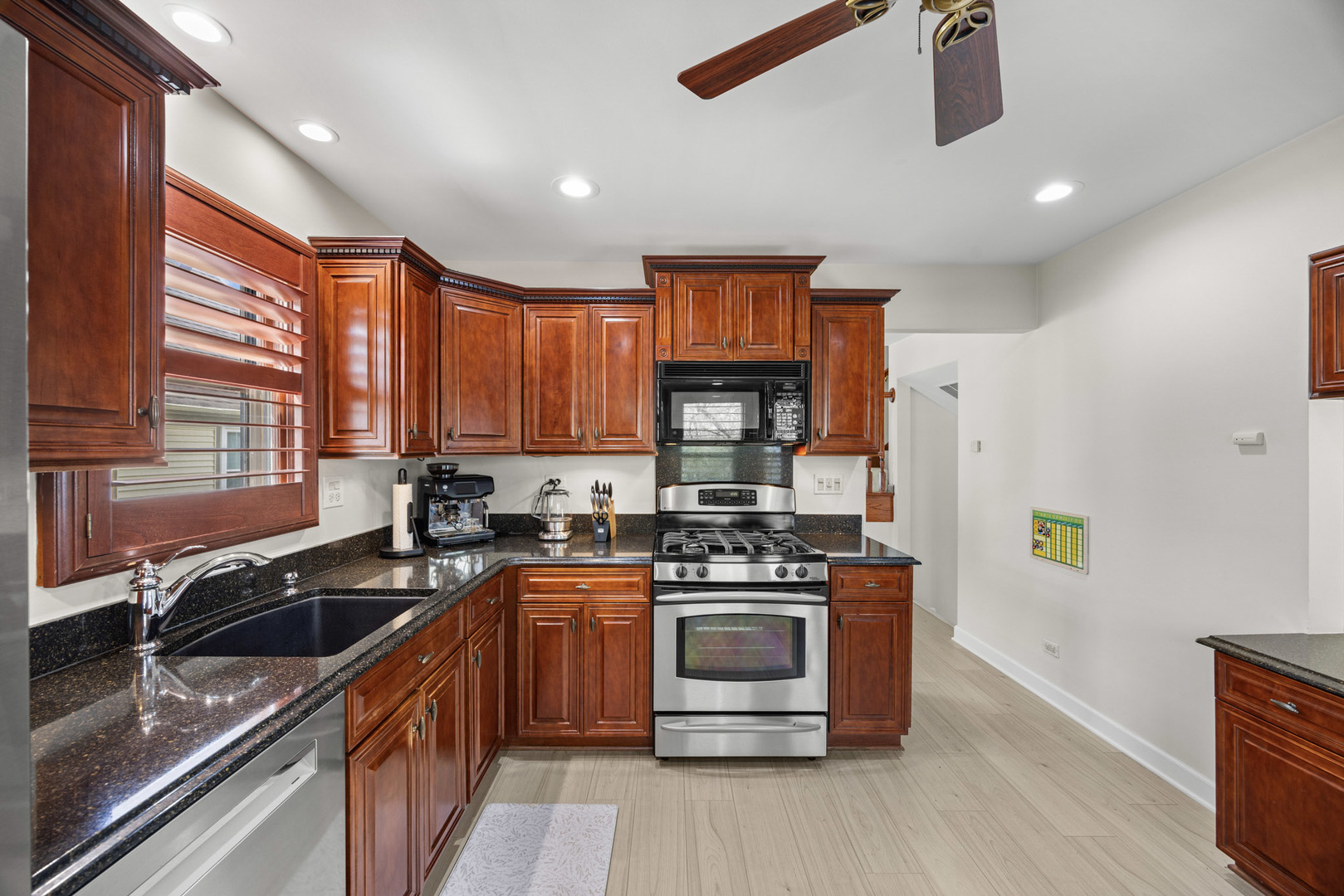 547 Newberry Drive, Elk Grove Village, IL 60007