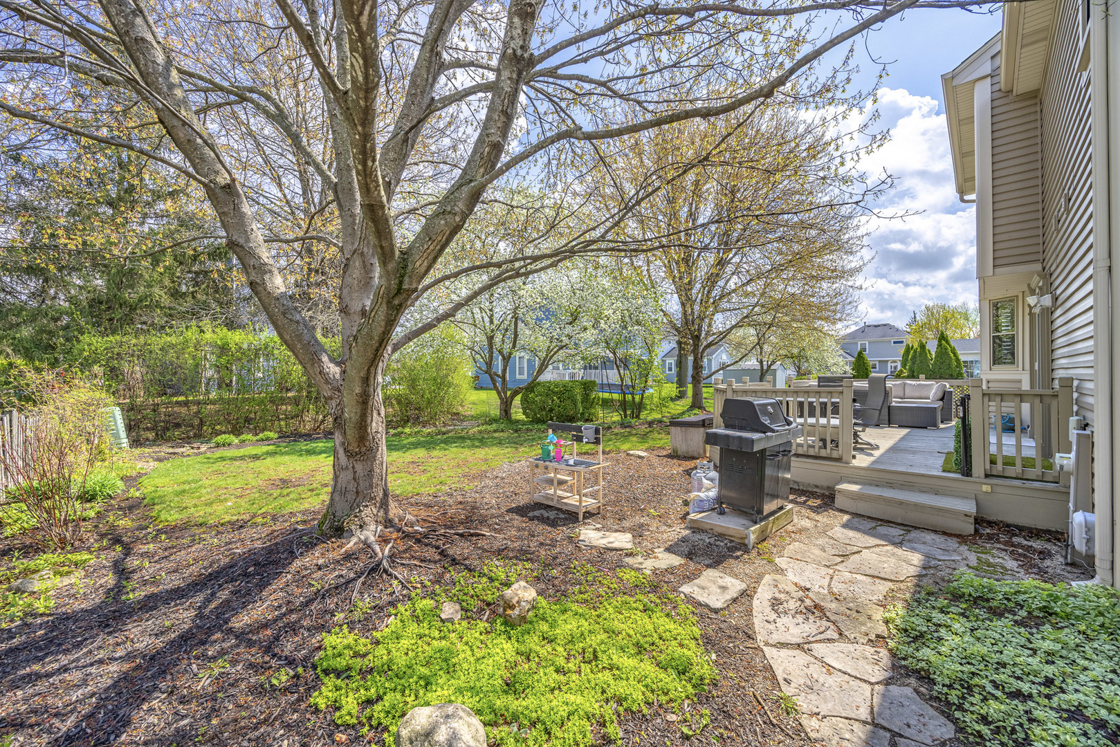 547 Newberry Drive, Elk Grove Village, IL 60007