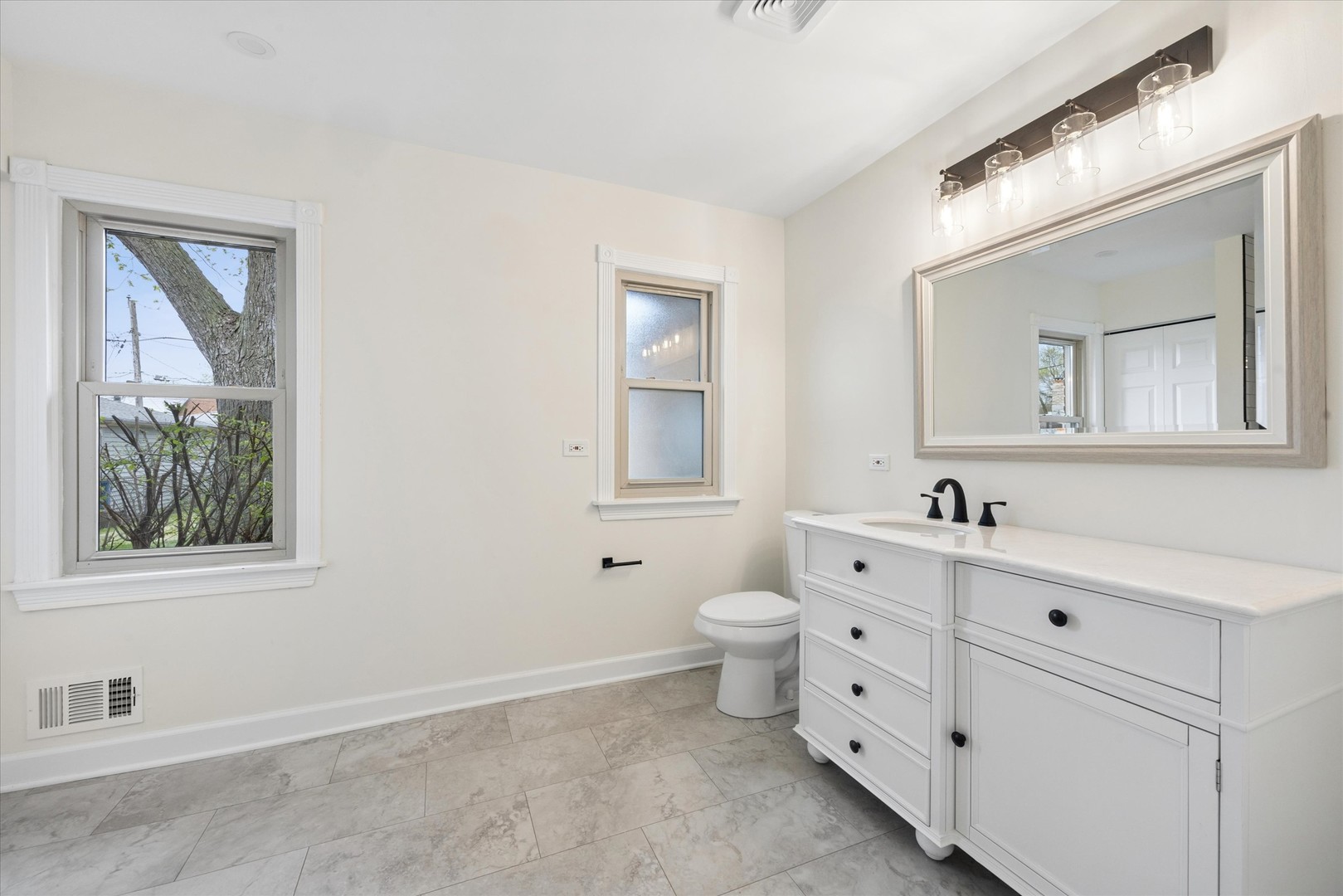 11600 S Kolmar Avenue, Alsip, IL 60803