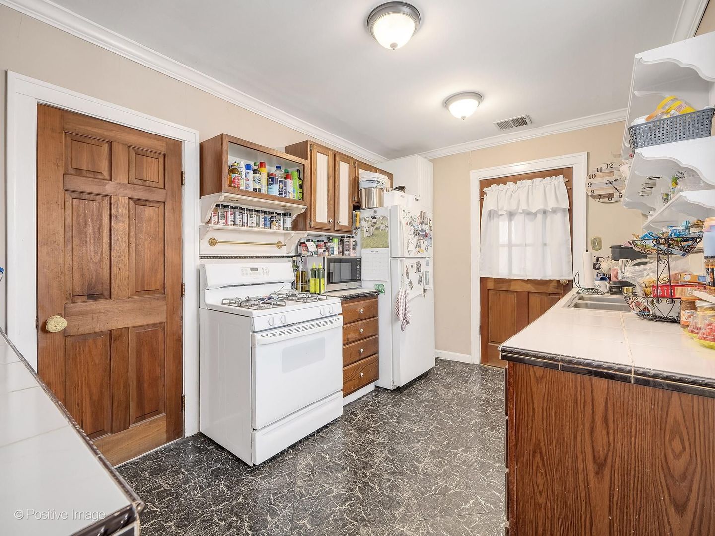 24 N Kensington Avenue, La Grange, IL 60525