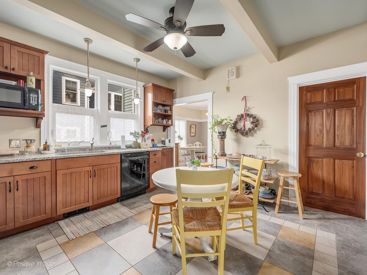 24 N Kensington Avenue, La Grange, IL 60525