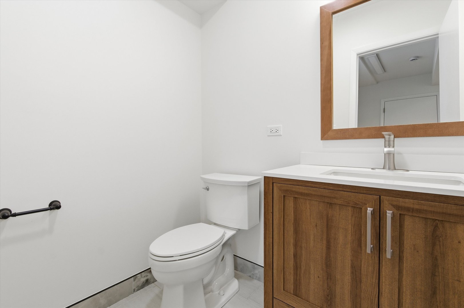 5915 N Milwaukee Avenue #G, Chicago, IL 60646