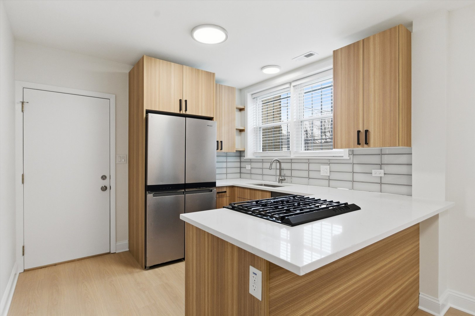 5915 N Milwaukee Avenue #G, Chicago, IL 60646