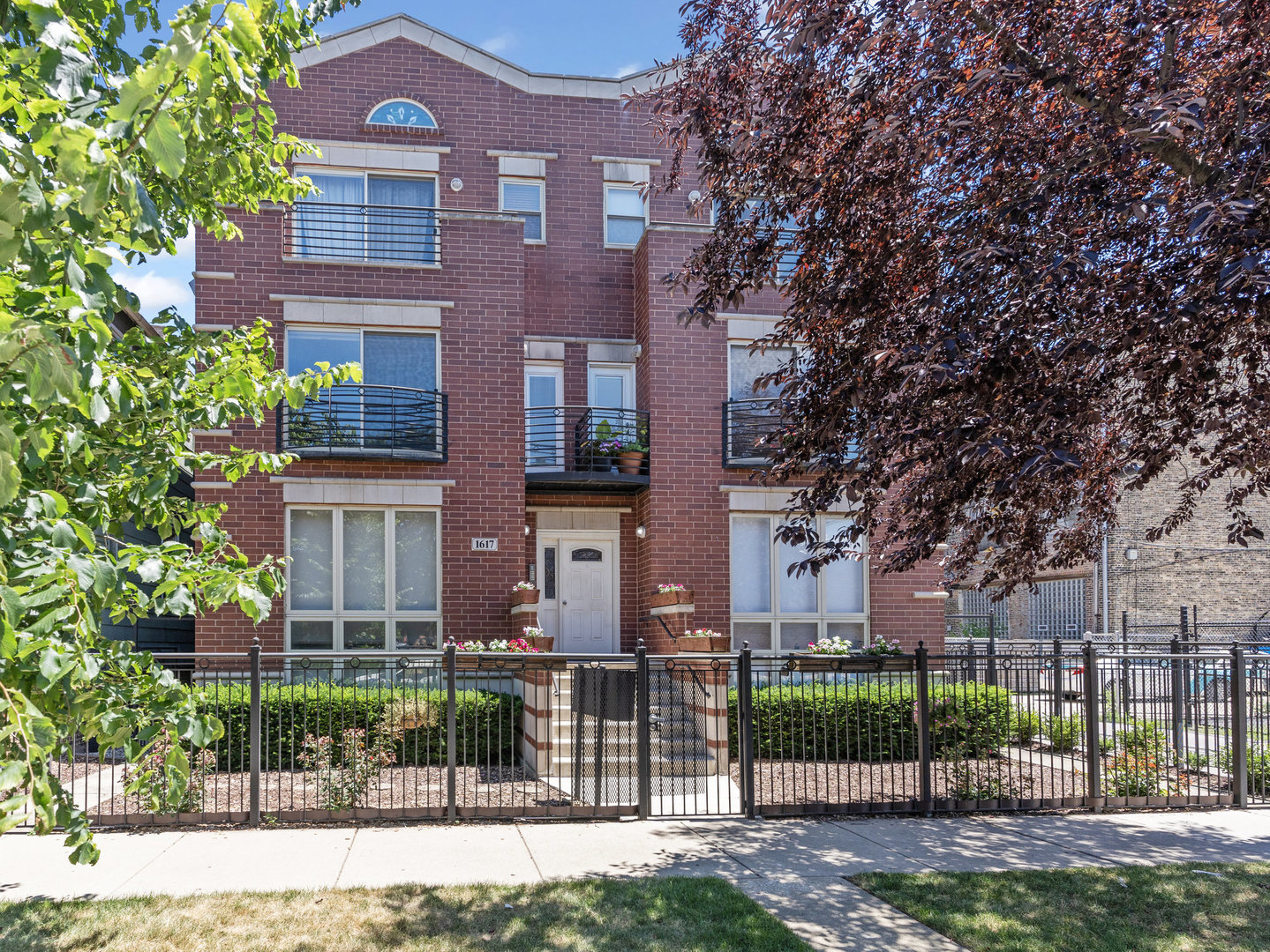 1617 N Artesian Avenue #2N, Chicago, IL 60647