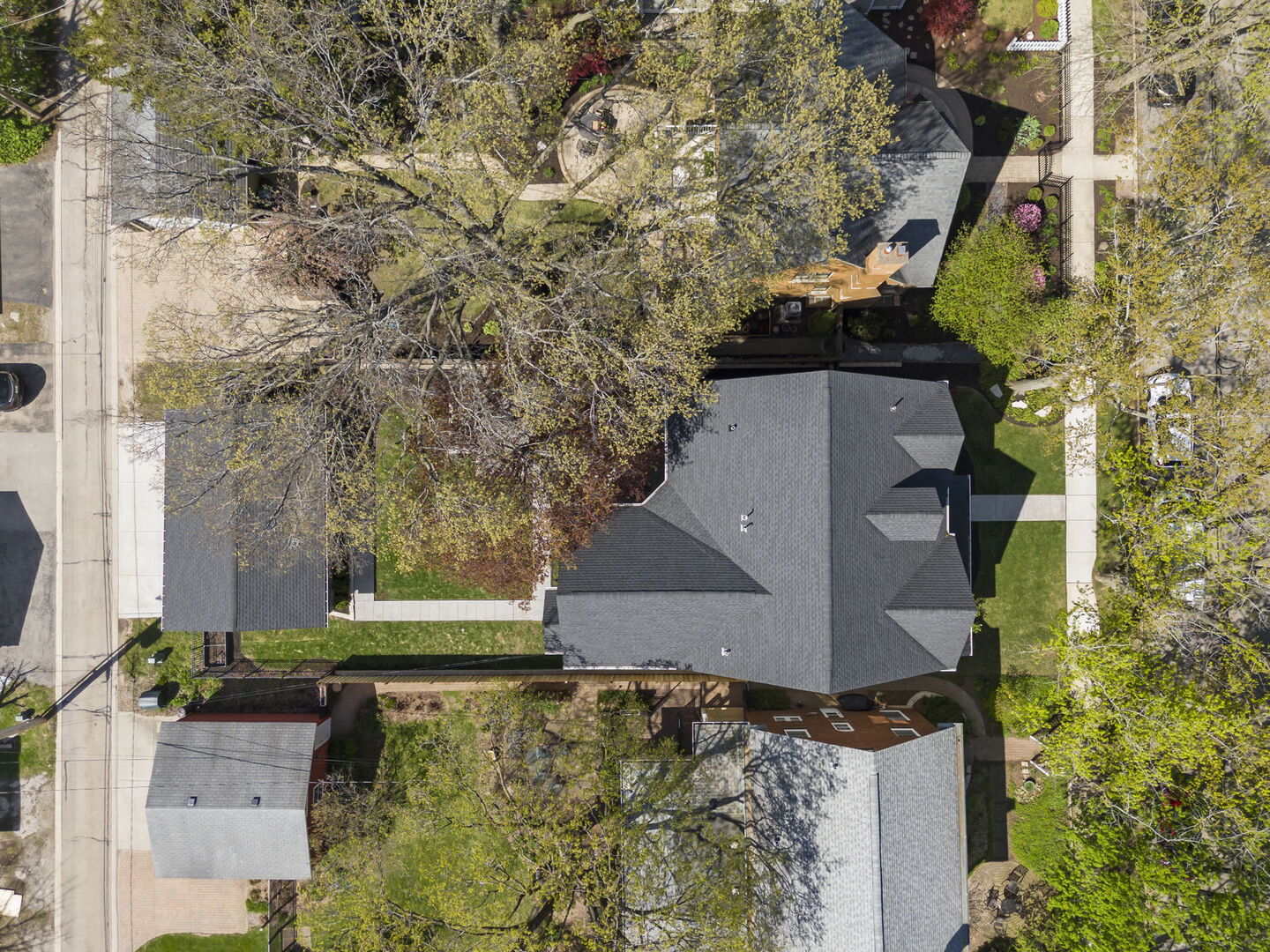 121 N Julian Street, Naperville, IL 60540