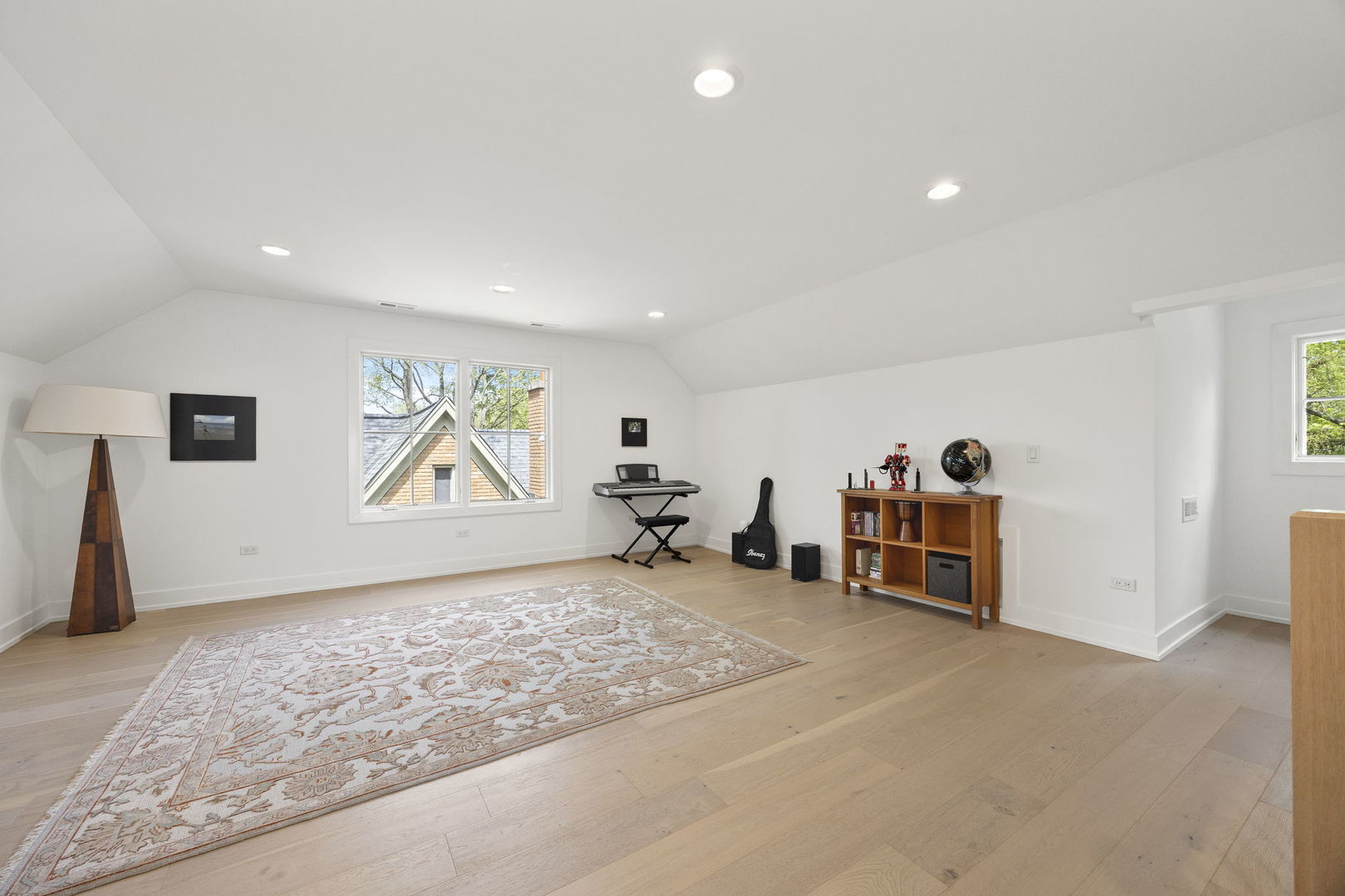 121 N Julian Street, Naperville, IL 60540