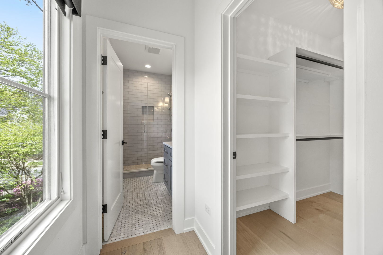 121 N Julian Street, Naperville, IL 60540