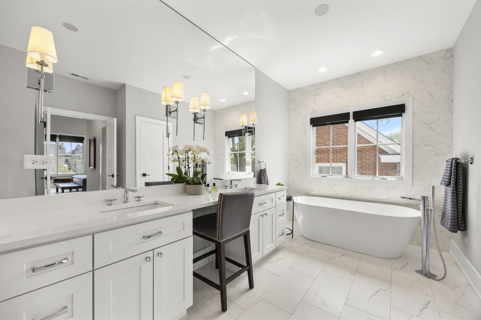 121 N Julian Street, Naperville, IL 60540