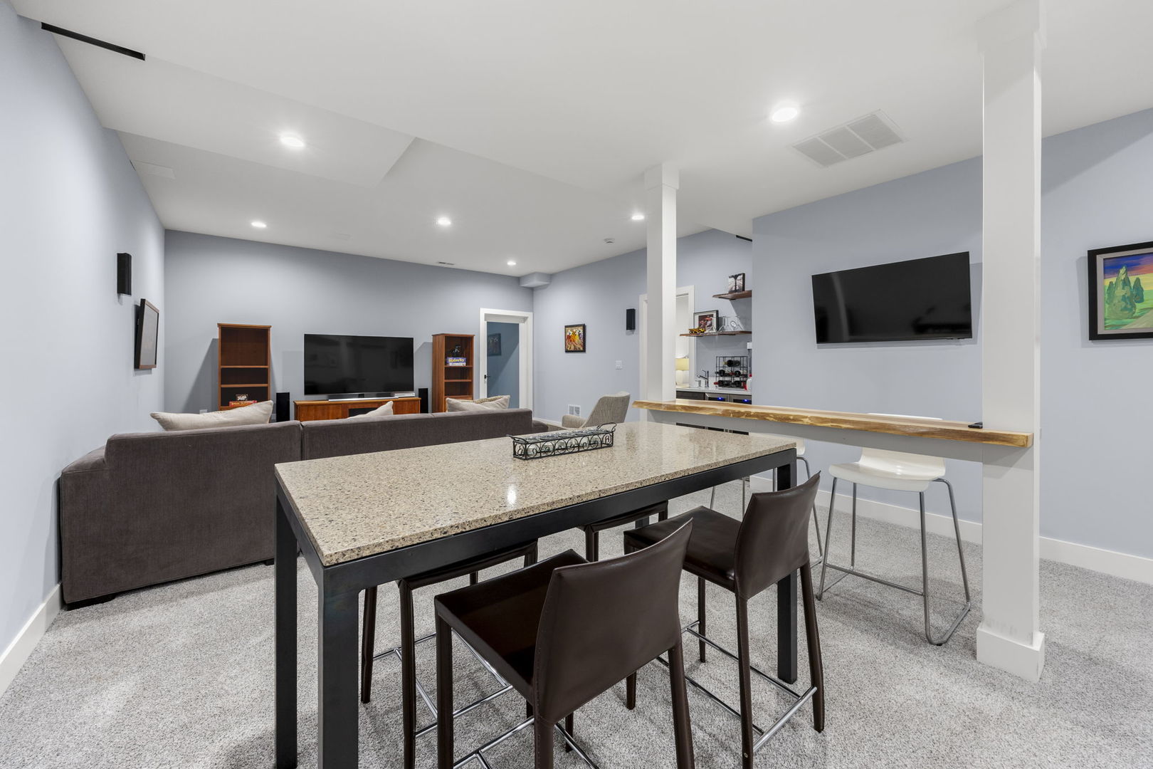 121 N Julian Street, Naperville, IL 60540