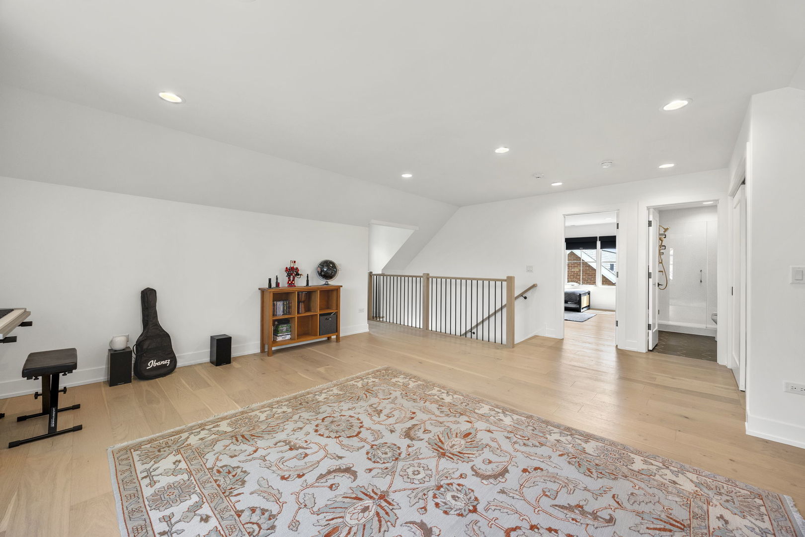 121 N Julian Street, Naperville, IL 60540