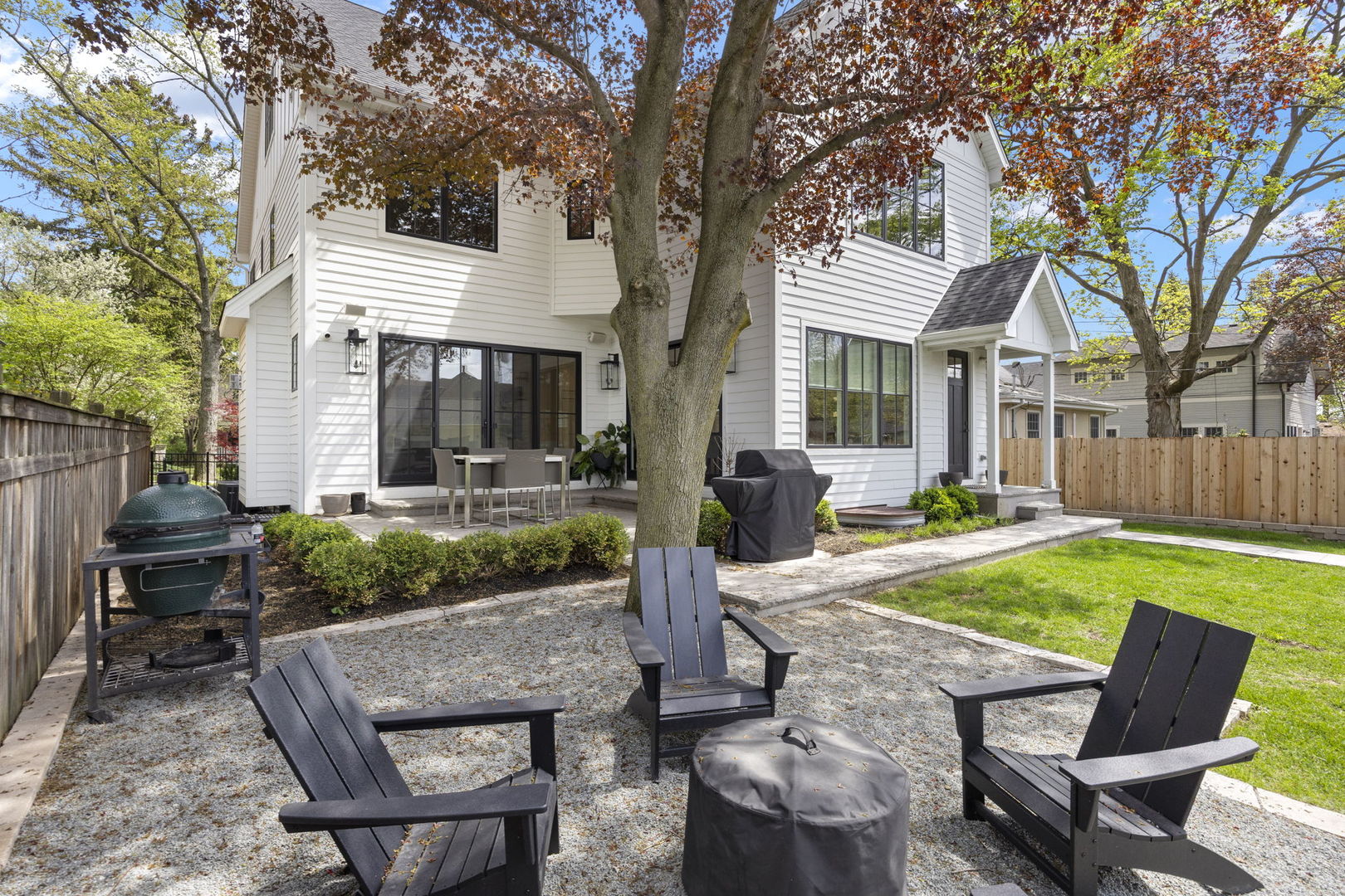 121 N Julian Street, Naperville, IL 60540