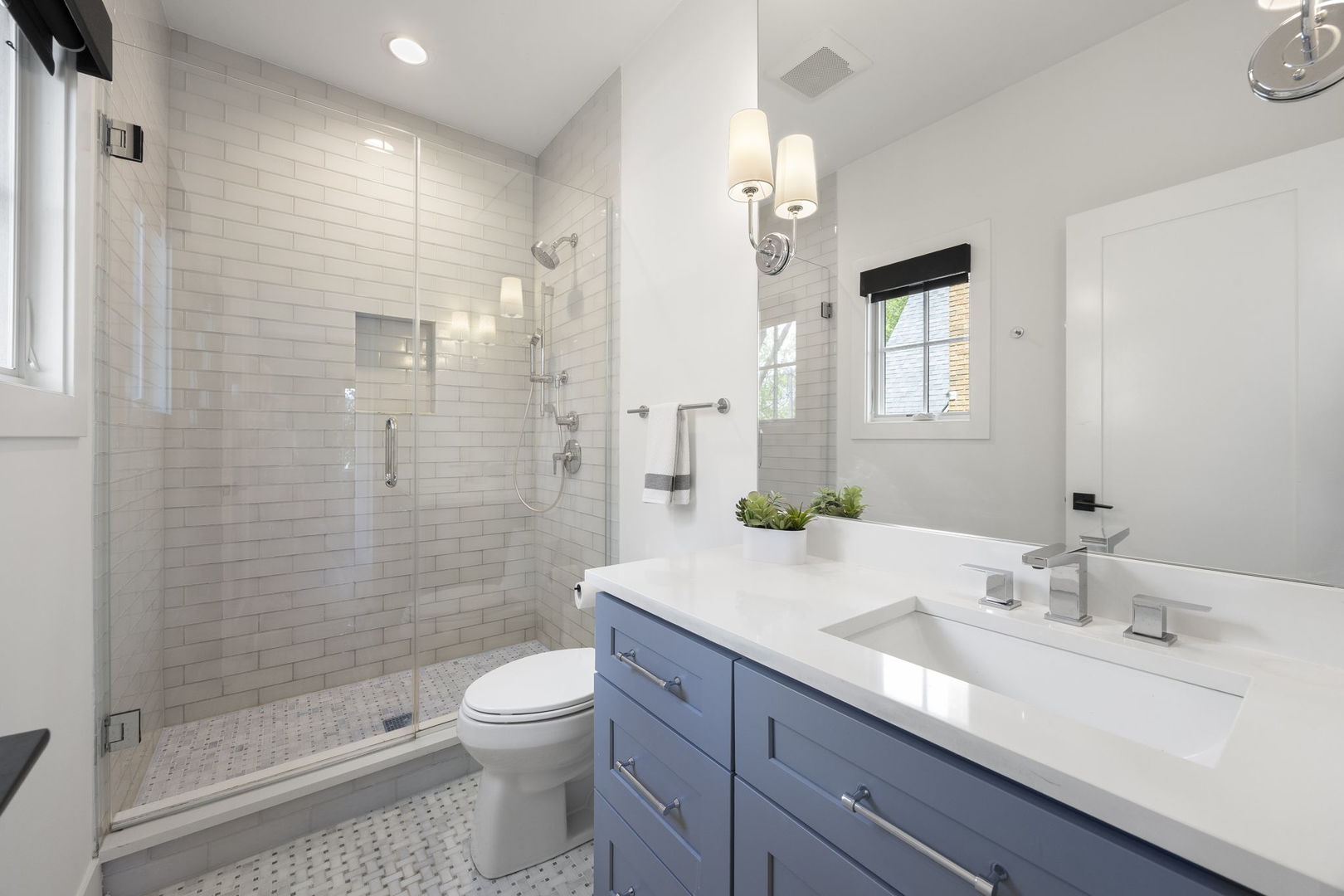 121 N Julian Street, Naperville, IL 60540