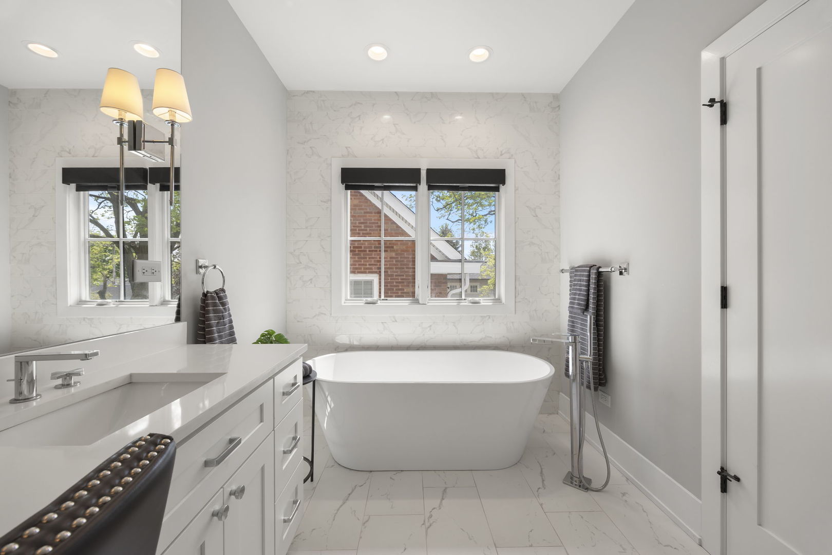 121 N Julian Street, Naperville, IL 60540