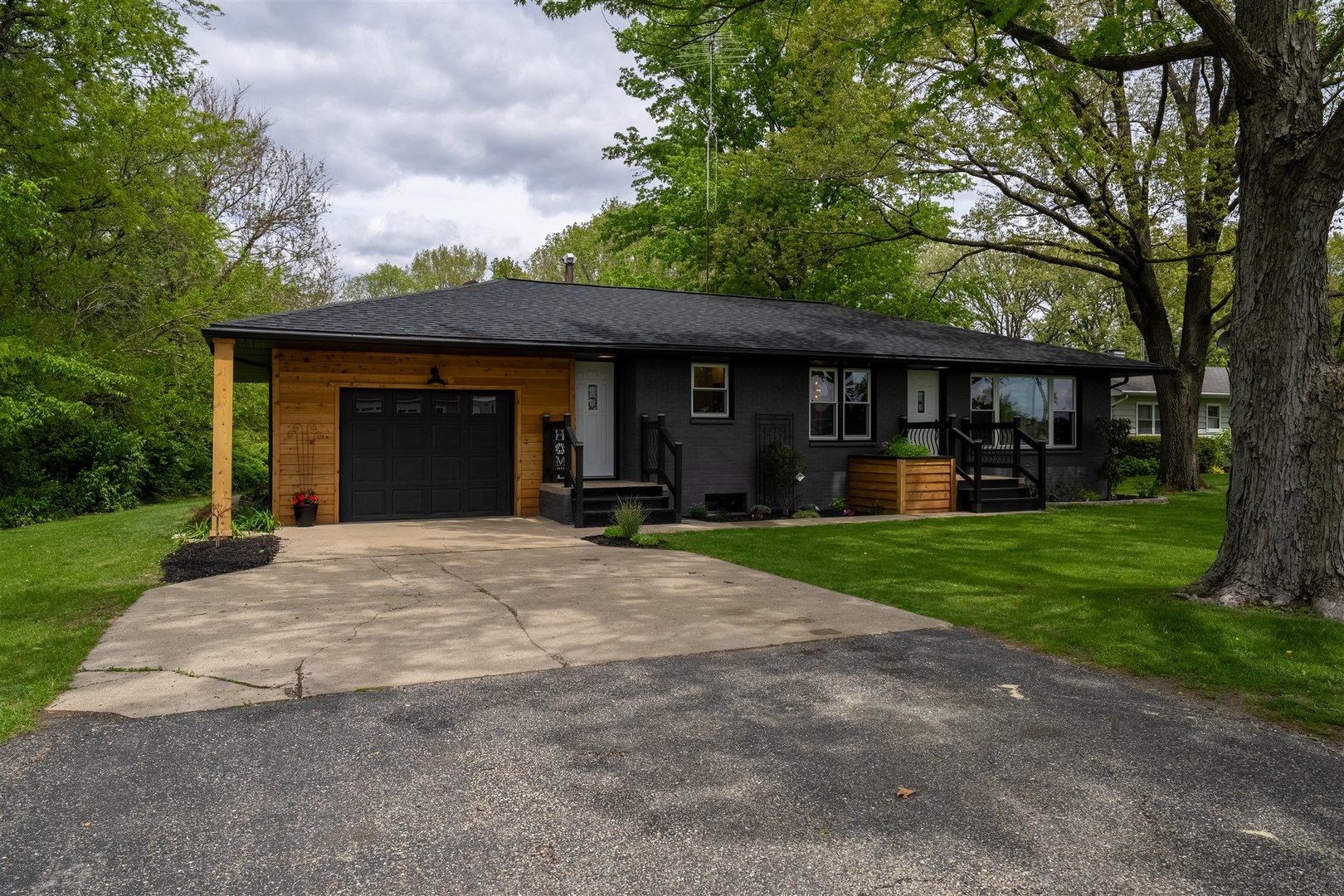 7277 E 3000 North Road, Cornell, IL 61319