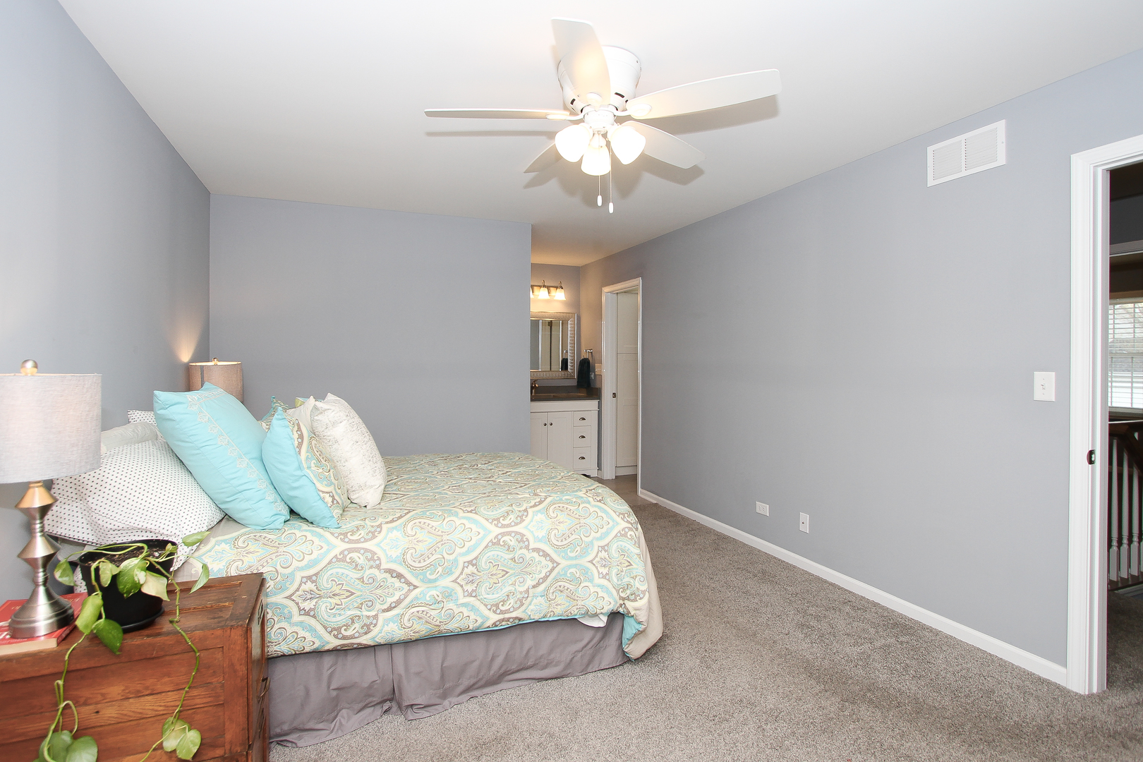 697 GARDENIA Lane, Bartlett, IL 60103