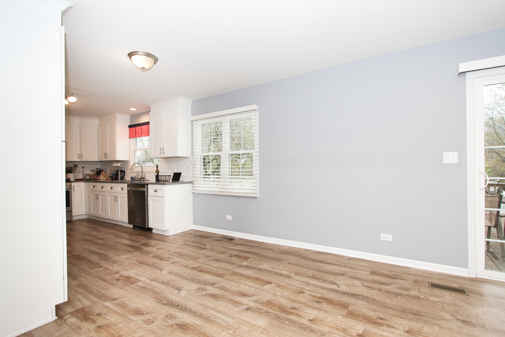 697 GARDENIA Lane, Bartlett, IL 60103