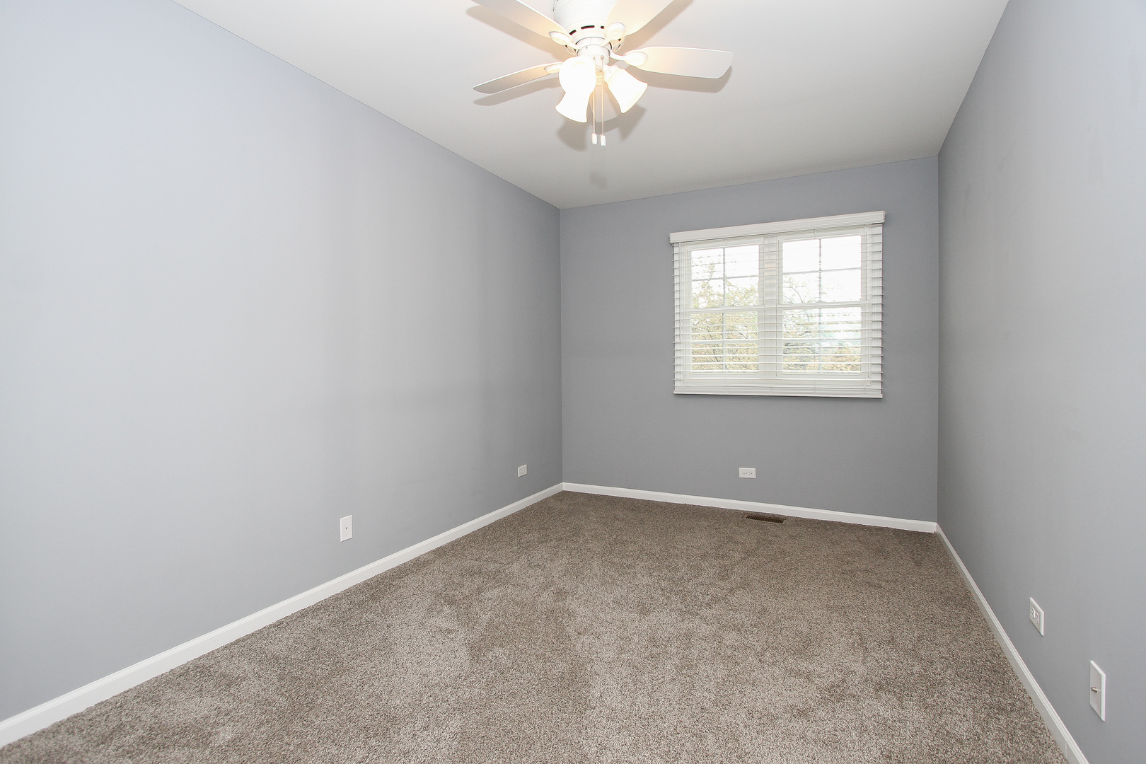 697 GARDENIA Lane, Bartlett, IL 60103