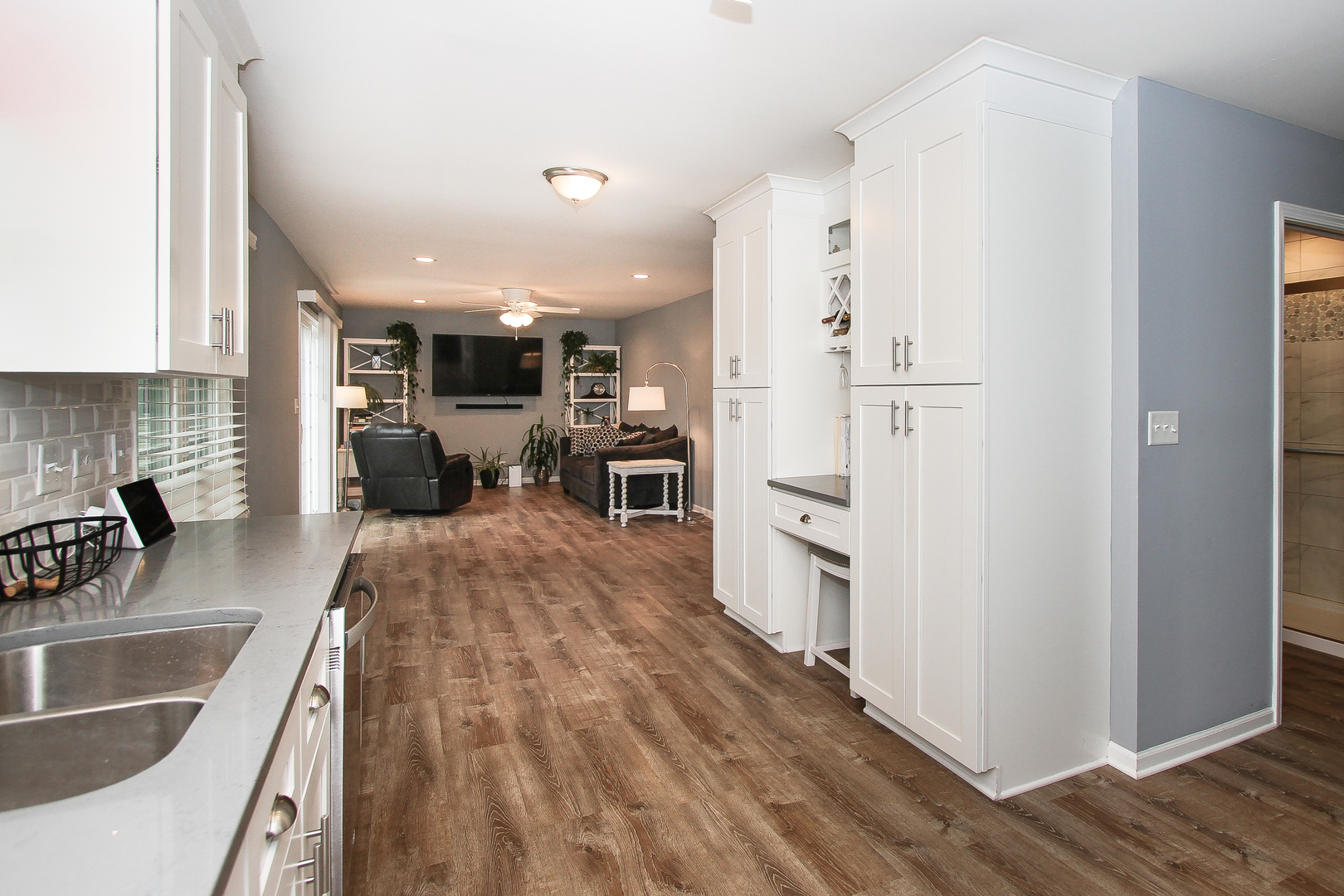 697 GARDENIA Lane, Bartlett, IL 60103