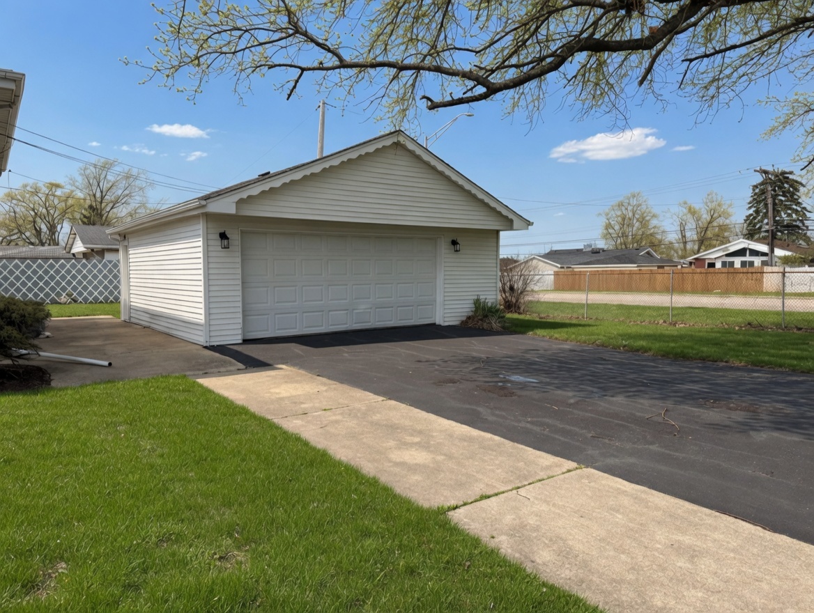 191 Kathleen Lane, Chicago Heights, IL 60411
