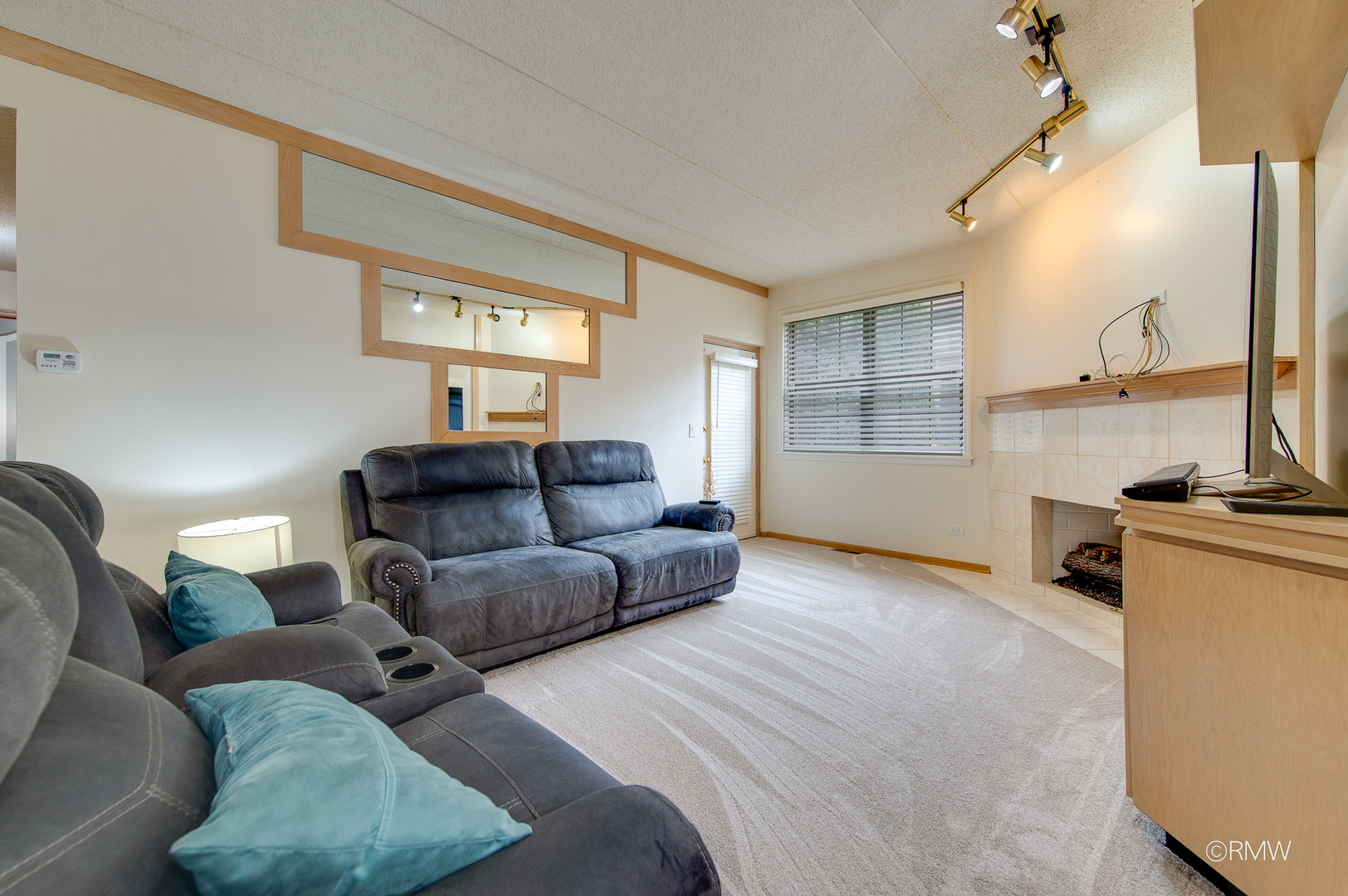 223 Glen Ridge Lane #1B, Bloomingdale, IL 60108