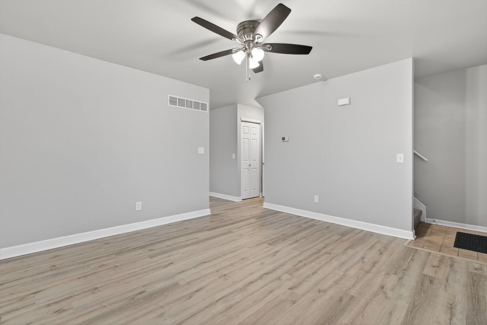 115 Colonial Parkway #C, Yorkville, IL 60560