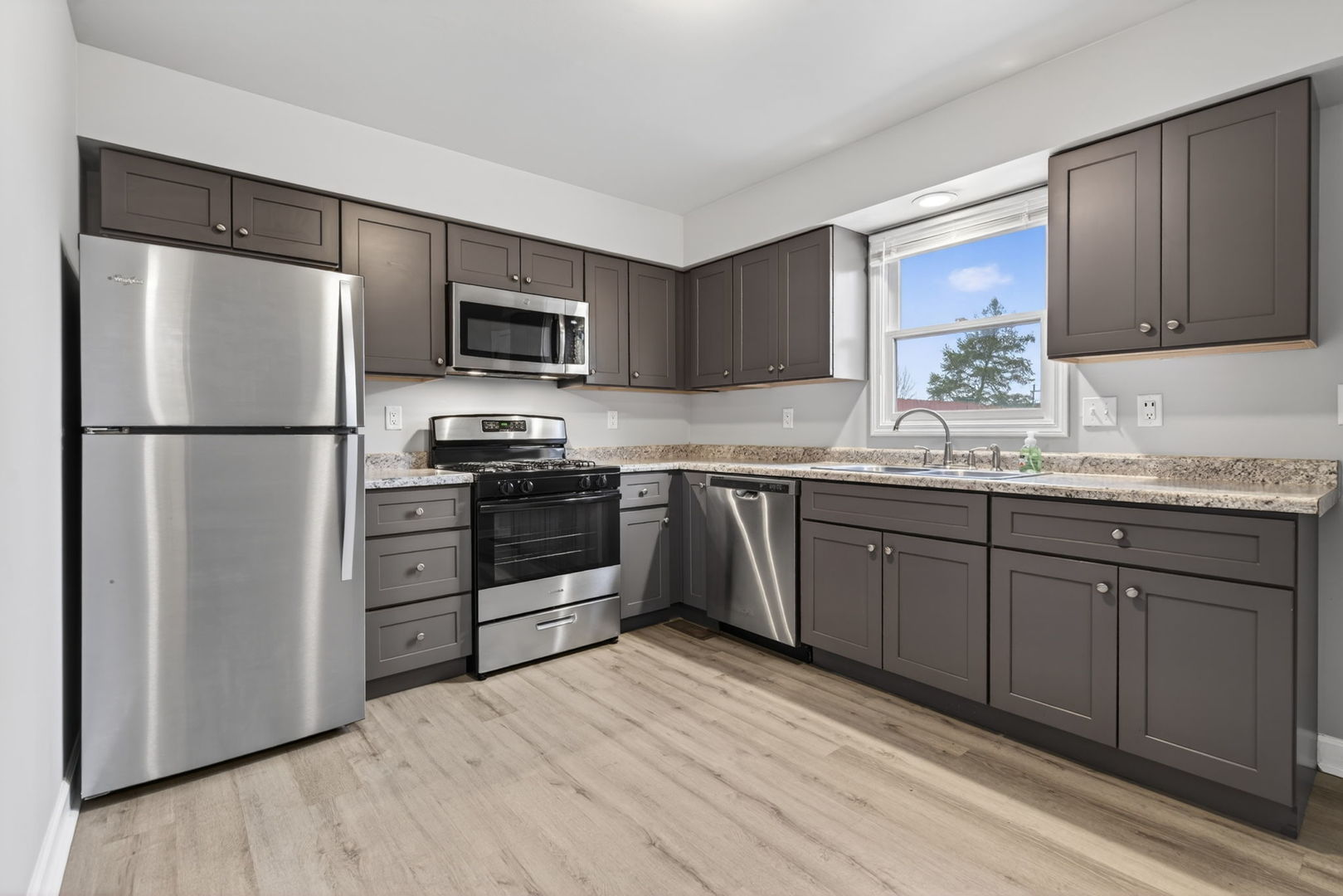 115 Colonial Parkway #C, Yorkville, IL 60560