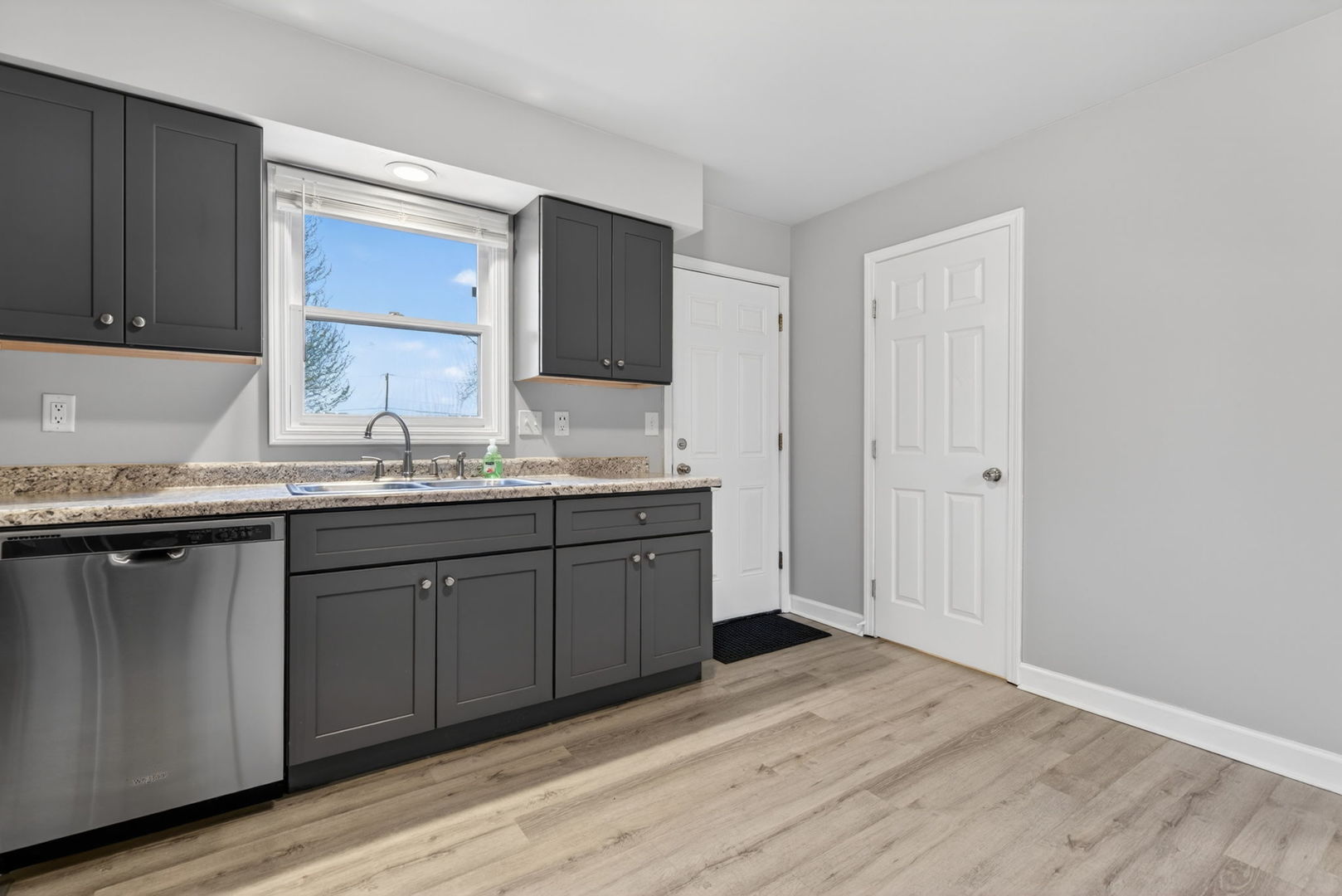 115 Colonial Parkway #C, Yorkville, IL 60560