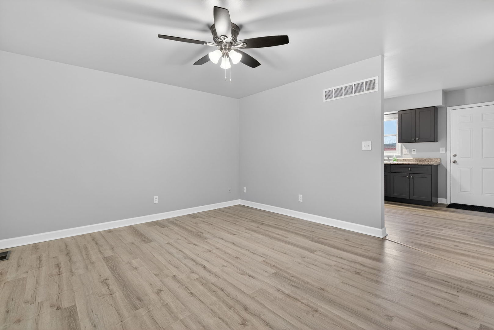 115 Colonial Parkway #C, Yorkville, IL 60560