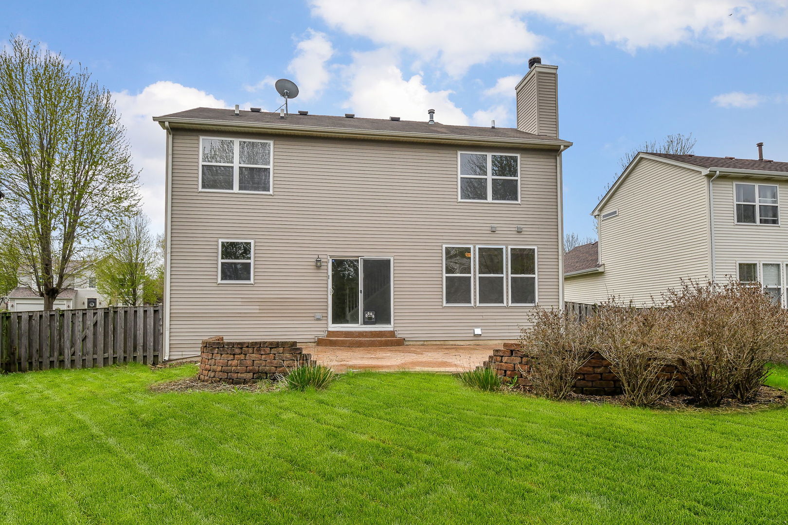 2382 Shiloh Drive, Aurora, IL 60503