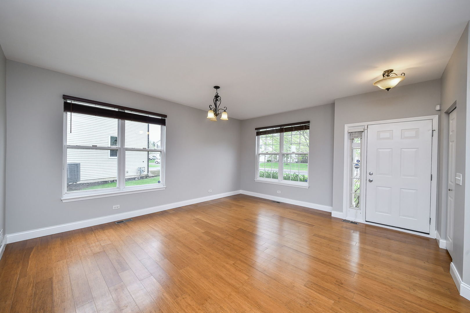 2382 Shiloh Drive, Aurora, IL 60503