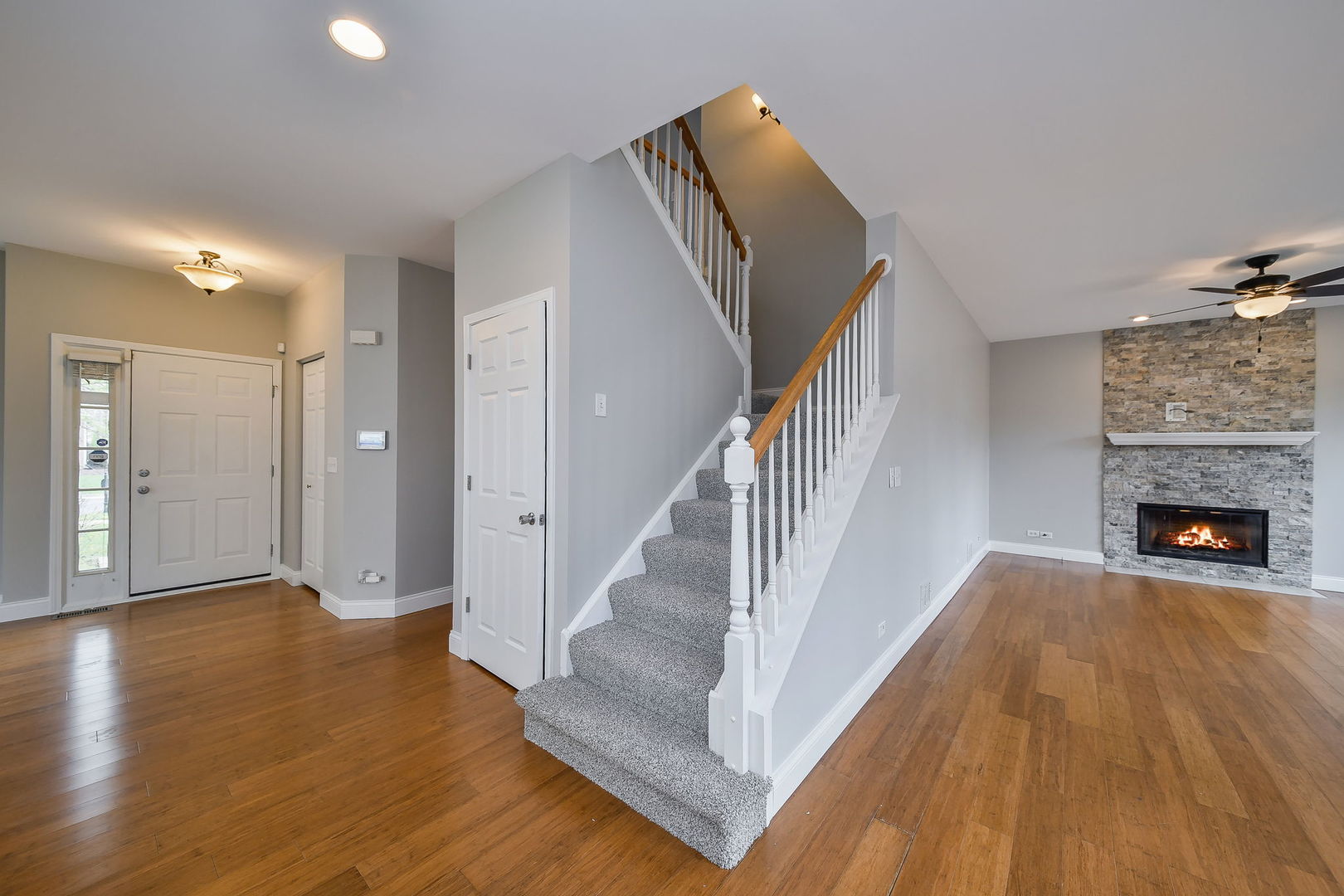 2382 Shiloh Drive, Aurora, IL 60503