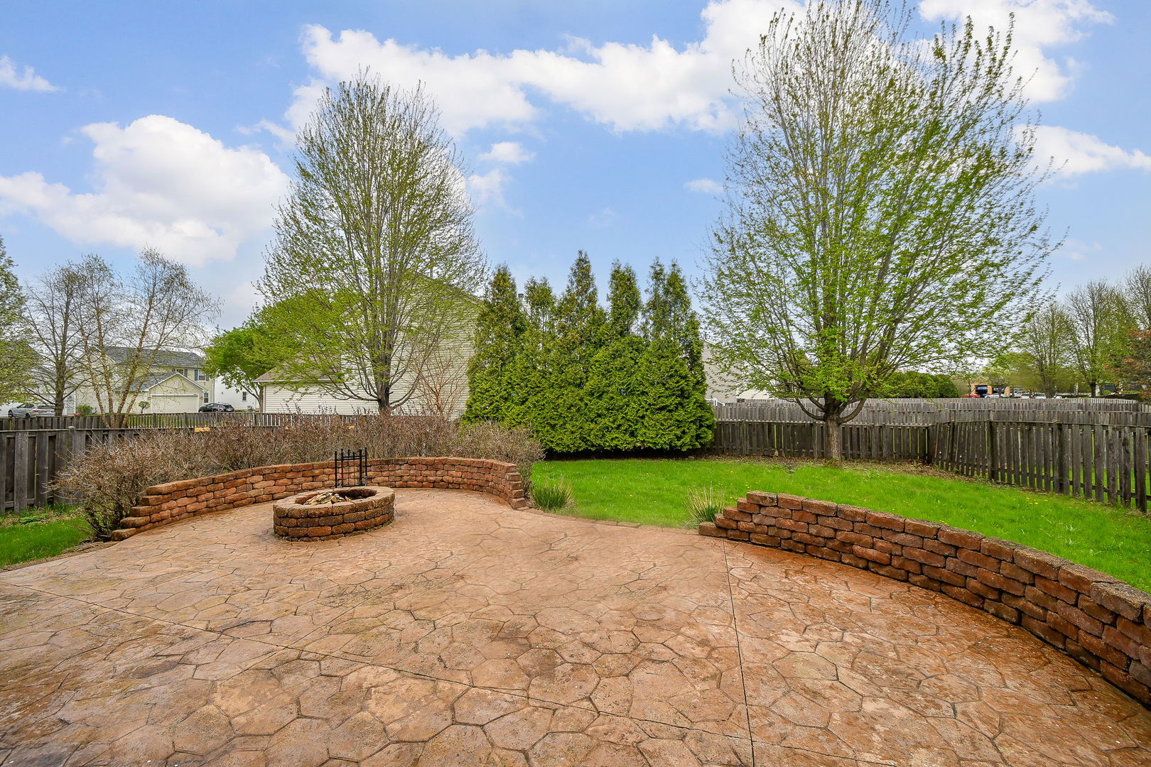 2382 Shiloh Drive, Aurora, IL 60503