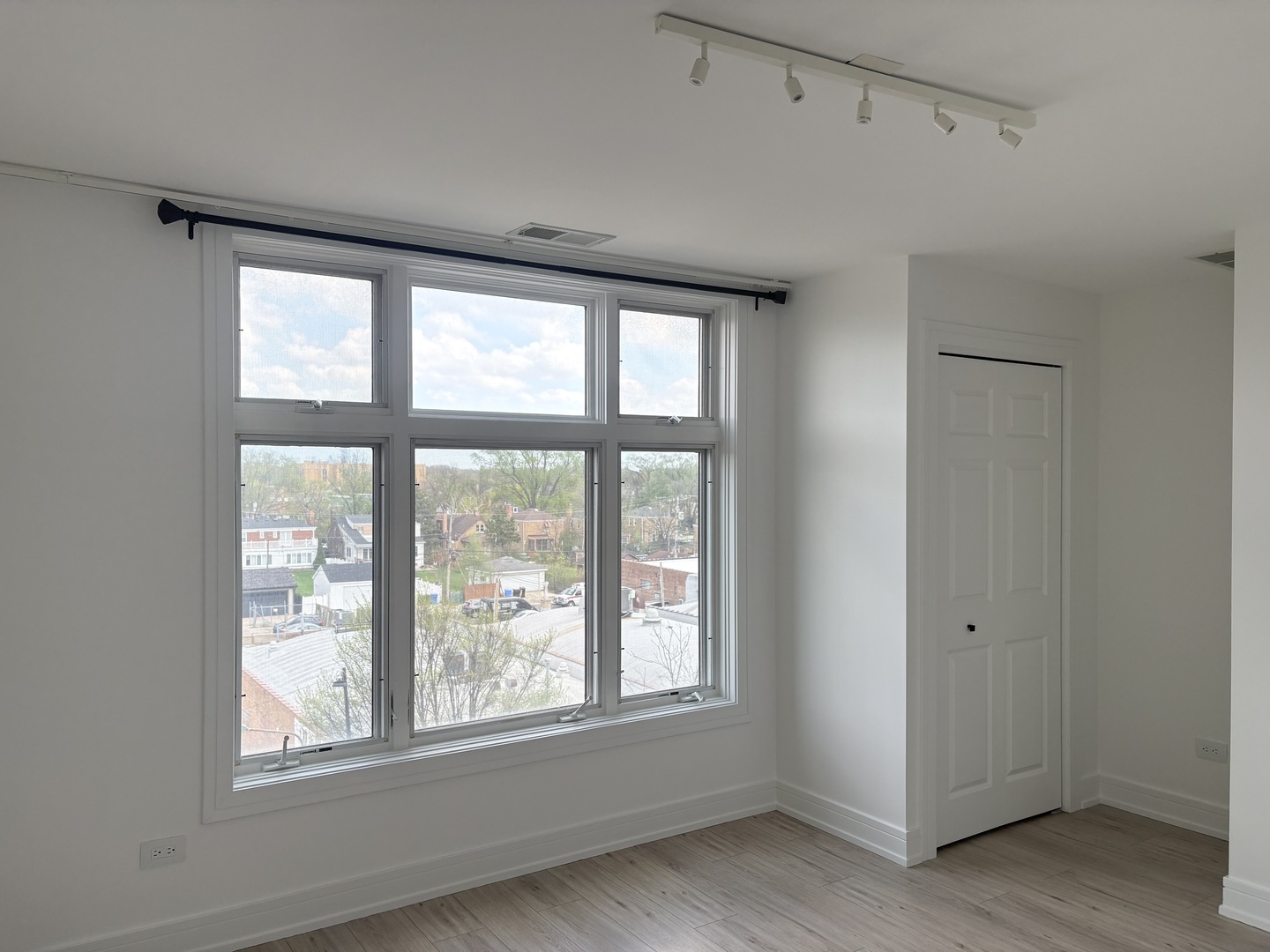 1930 N Harlem Avenue #505, Elmwood Park, IL 60707