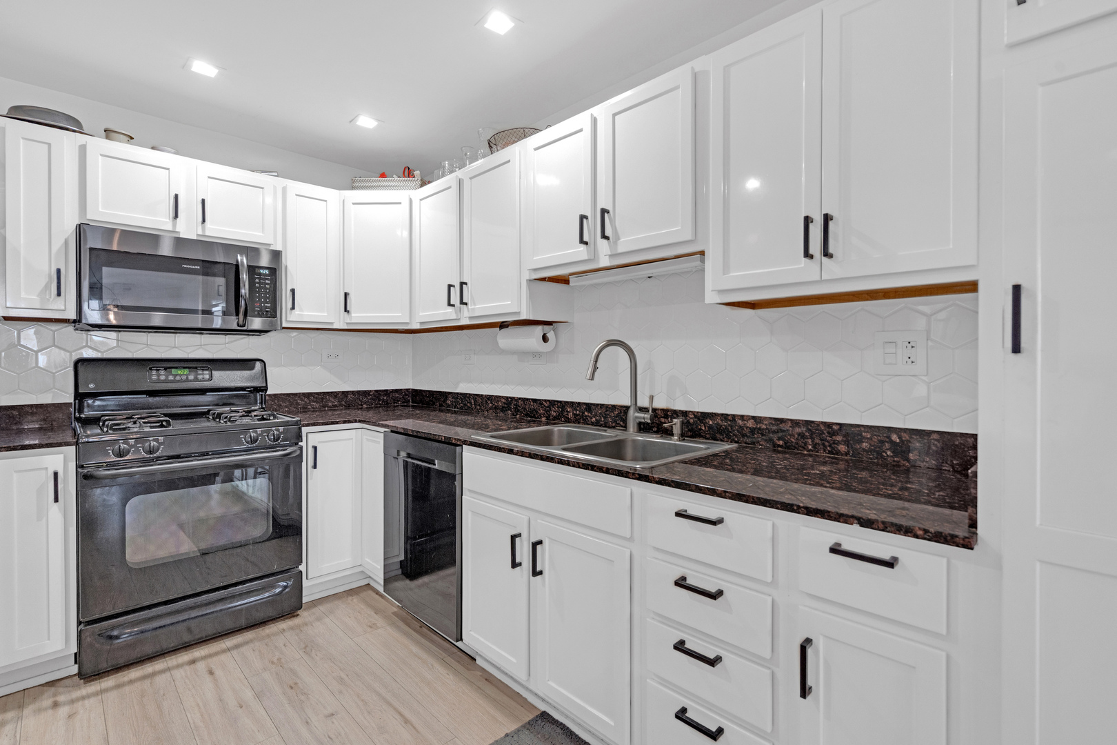 1930 N Harlem Avenue #505, Elmwood Park, IL 60707