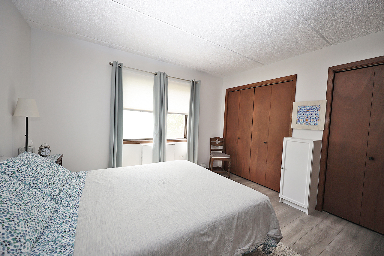 4946 Douglas Road #202, Downers Grove, IL 60515