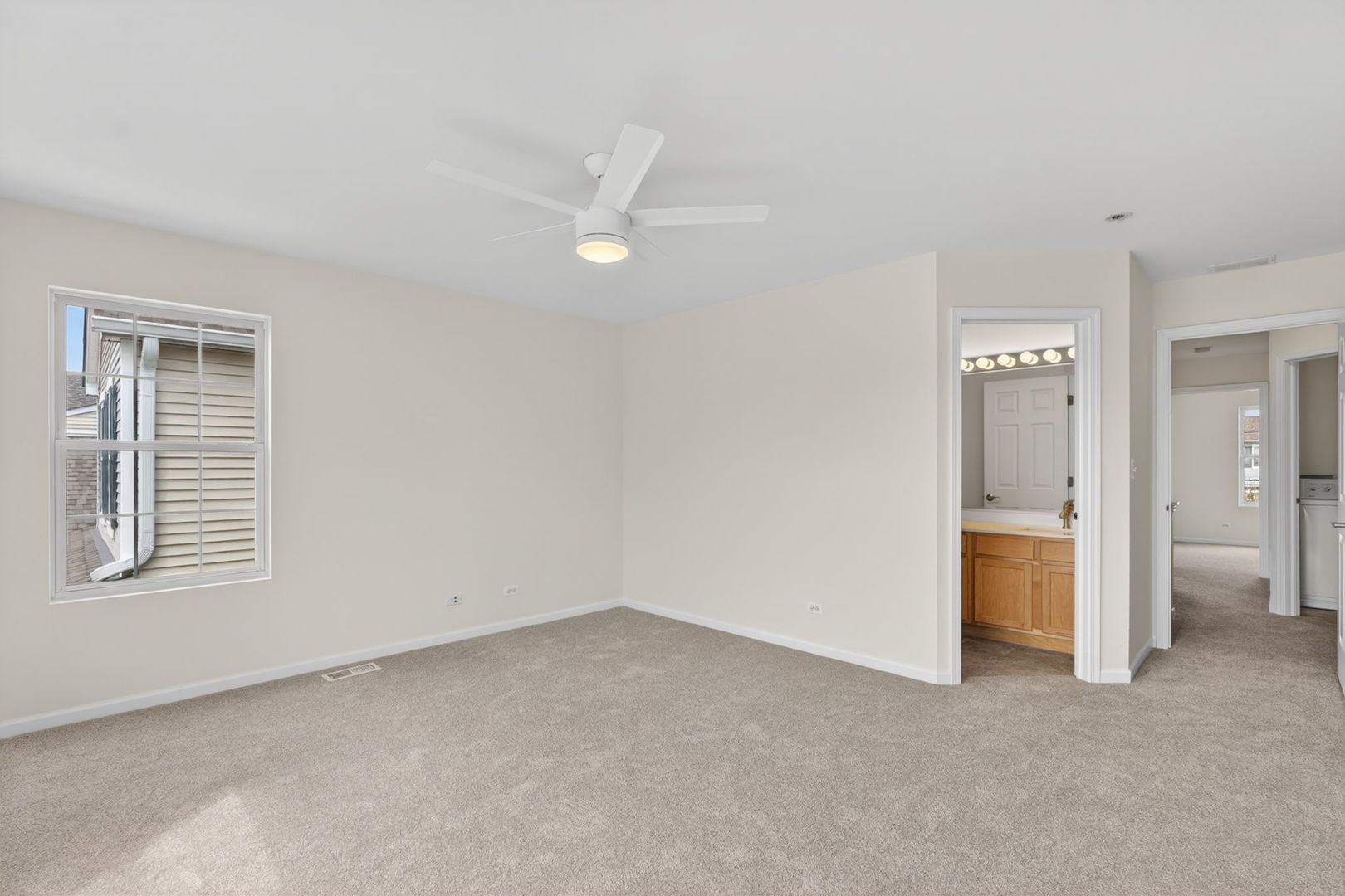 476 Brookside Drive, Oswego, IL 60543