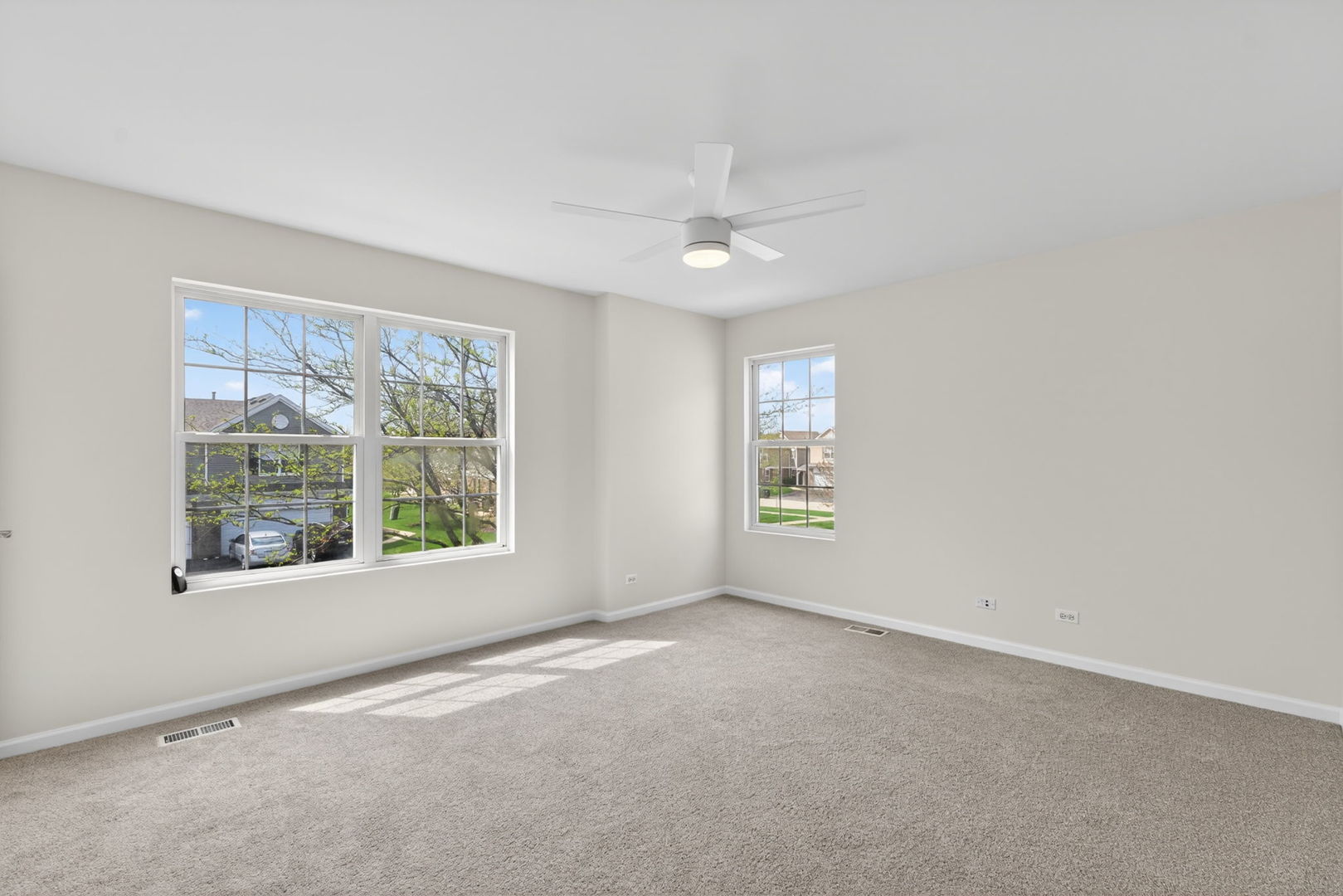 476 Brookside Drive, Oswego, IL 60543