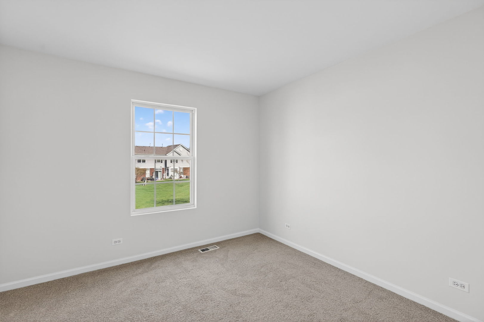 476 Brookside Drive, Oswego, IL 60543