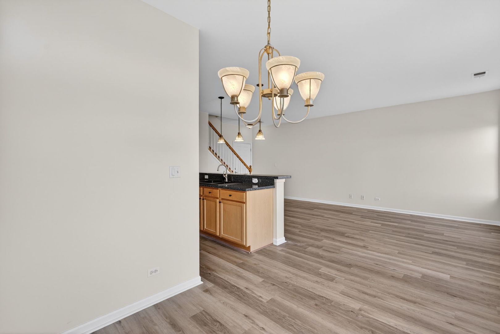 476 Brookside Drive, Oswego, IL 60543