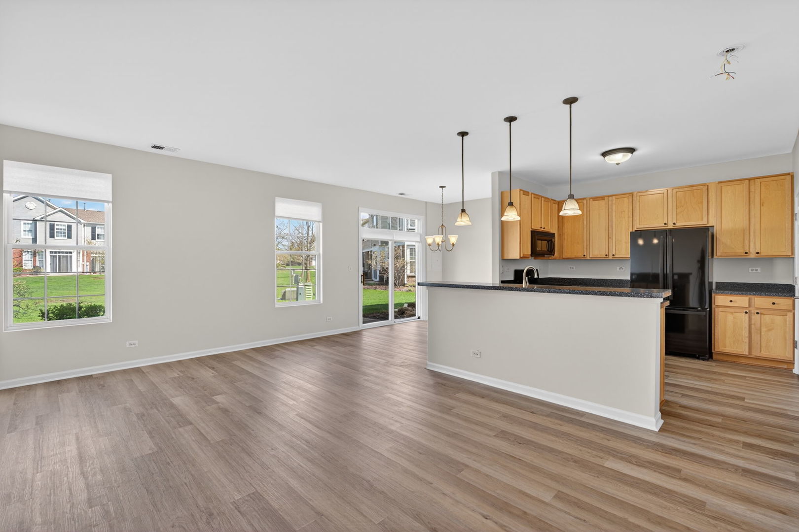 476 Brookside Drive, Oswego, IL 60543