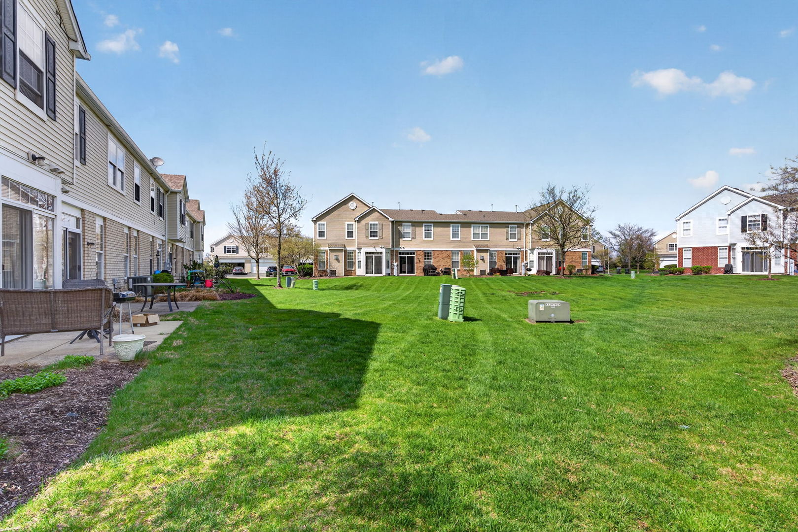 476 Brookside Drive, Oswego, IL 60543