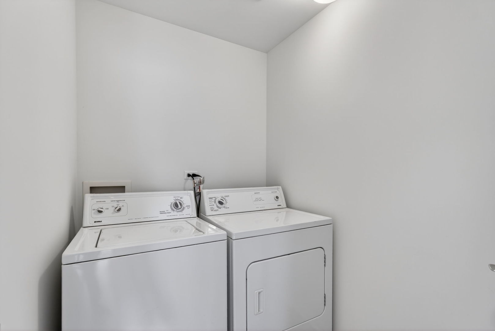 476 Brookside Drive, Oswego, IL 60543